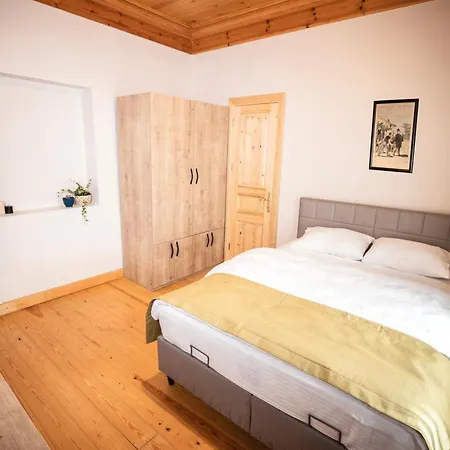 Cosa Zeyrek- At The Heart Of Provincia di Istanbul