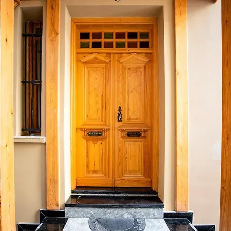 Cosa Zeyrek- At The Heart Of Holiday home